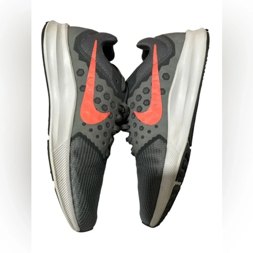 Nike Downshifter 7 Women’s Running Shoes sneakers gray and pink size 9W‎